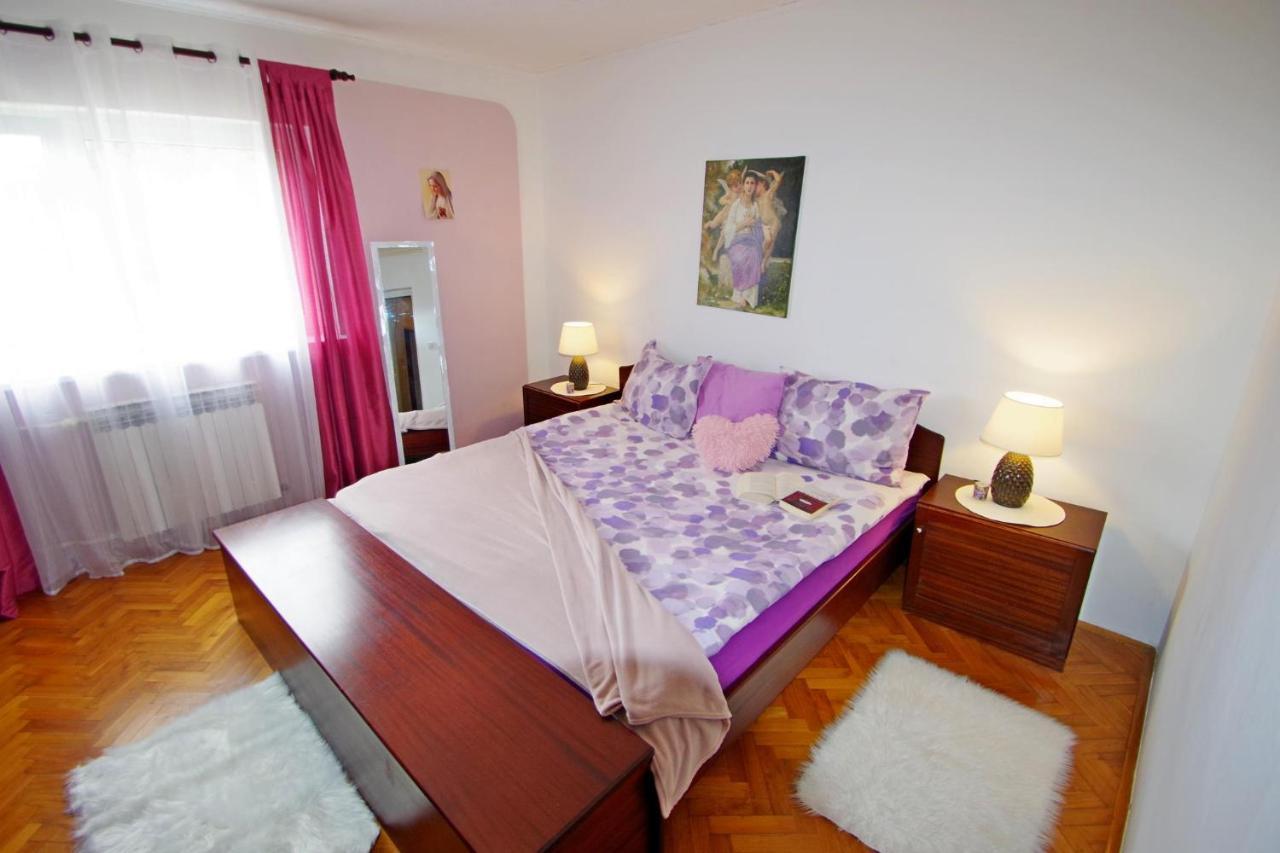 Apartment Suzi Valdebek Pula Extérieur photo