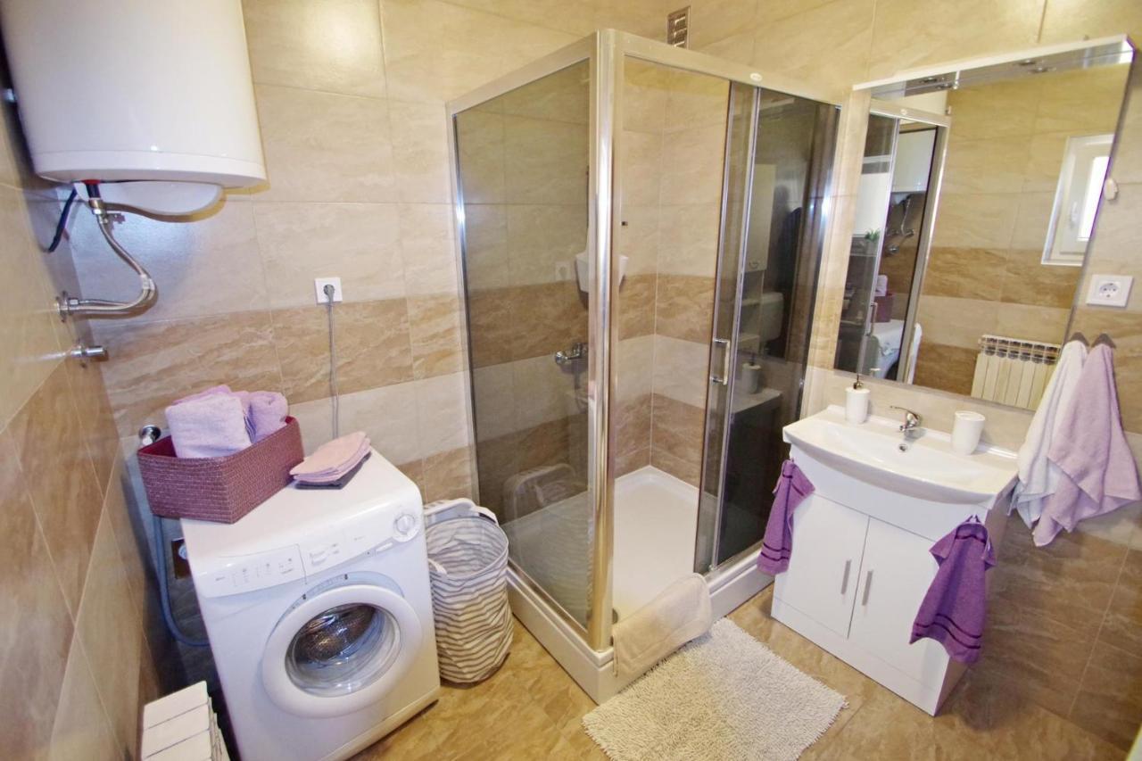 Apartment Suzi Valdebek Pula Extérieur photo