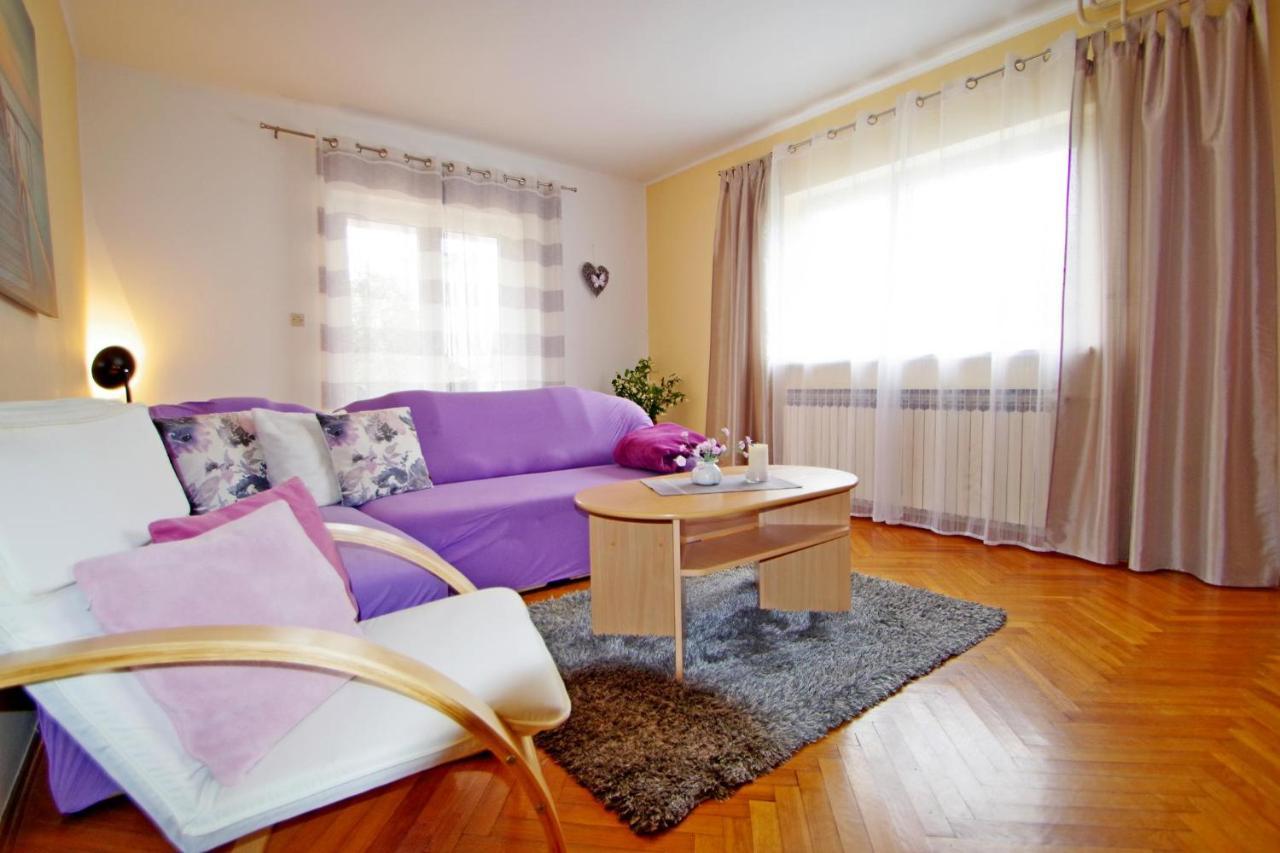 Apartment Suzi Valdebek Pula Extérieur photo